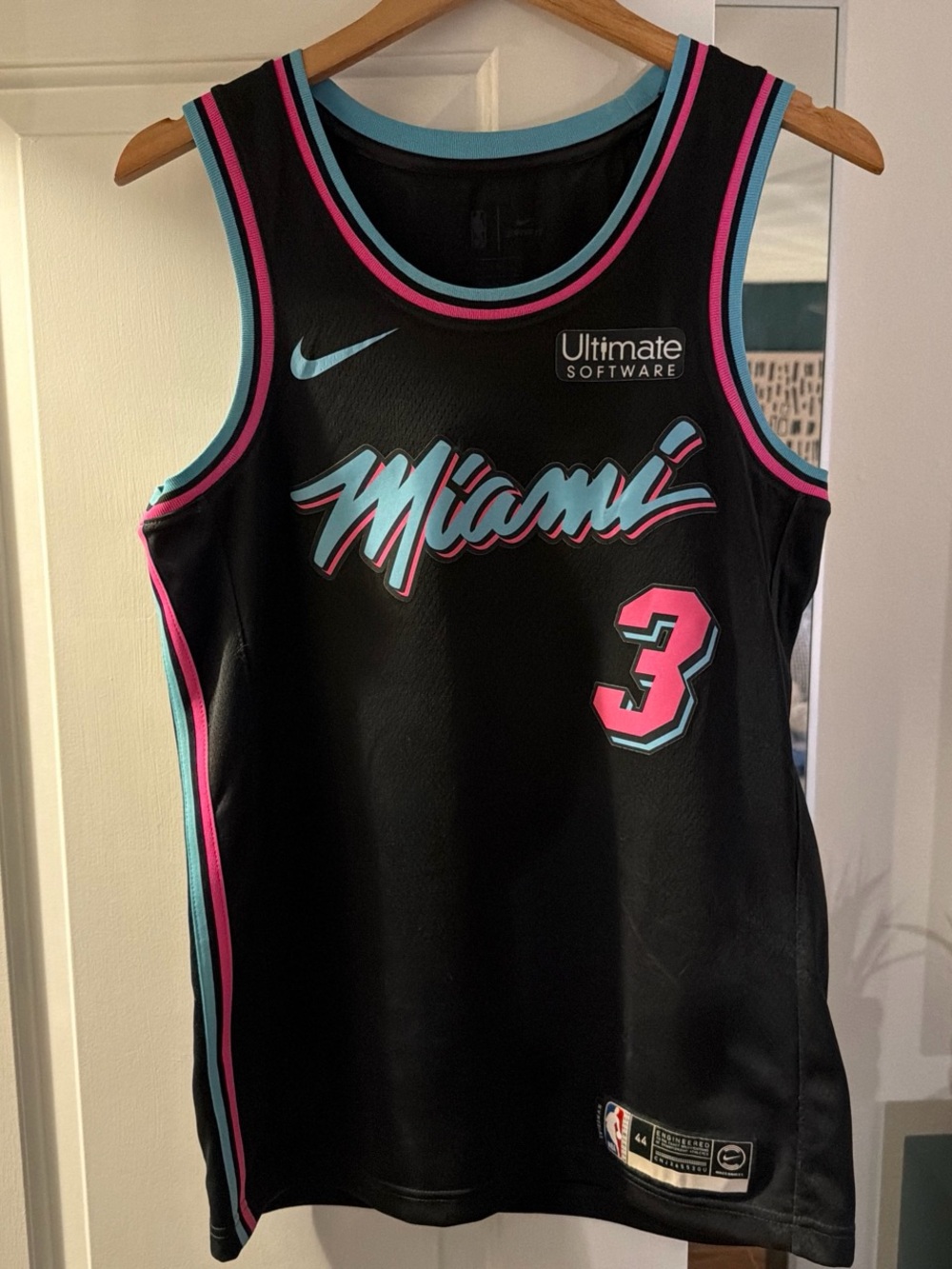 Nike Miami Heat Dwyane Wade Basketball Jersey Size 44